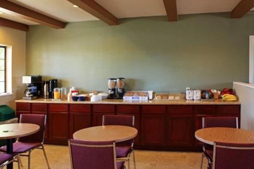 Shenandoah Inn, Major Credit Cards Required For Check In Plymouth Extérieur photo